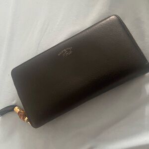 Authentic Gucci Wallet, Black /leather